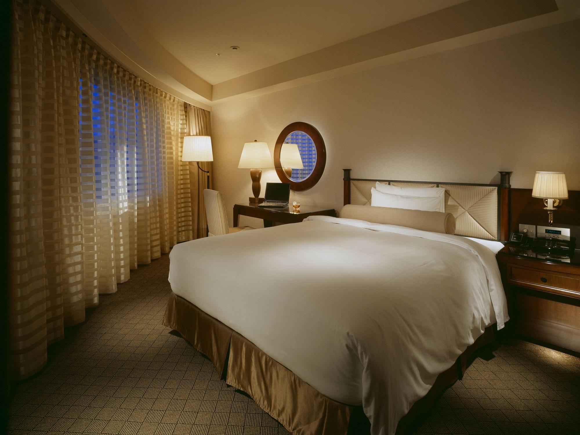 岐阜长良川都酒店 外观 照片 A bedroom at the Four Seasons Hotel