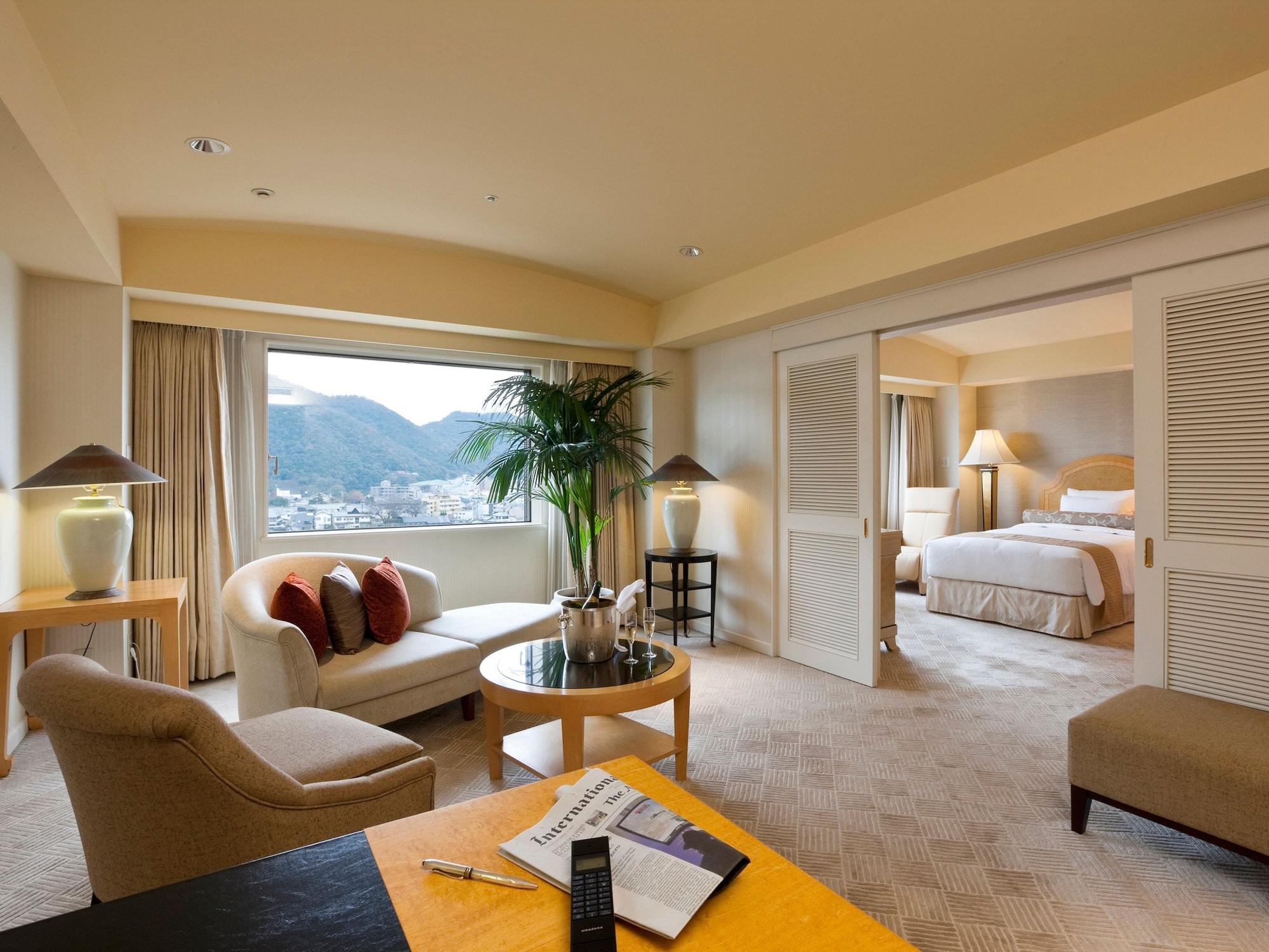 岐阜长良川都酒店 外观 照片 A suite at the hotel