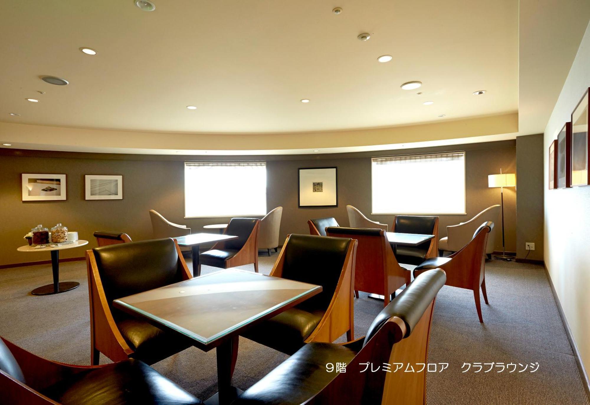 岐阜长良川都酒店 外观 照片 Premium Lounge at Chubu International Airport